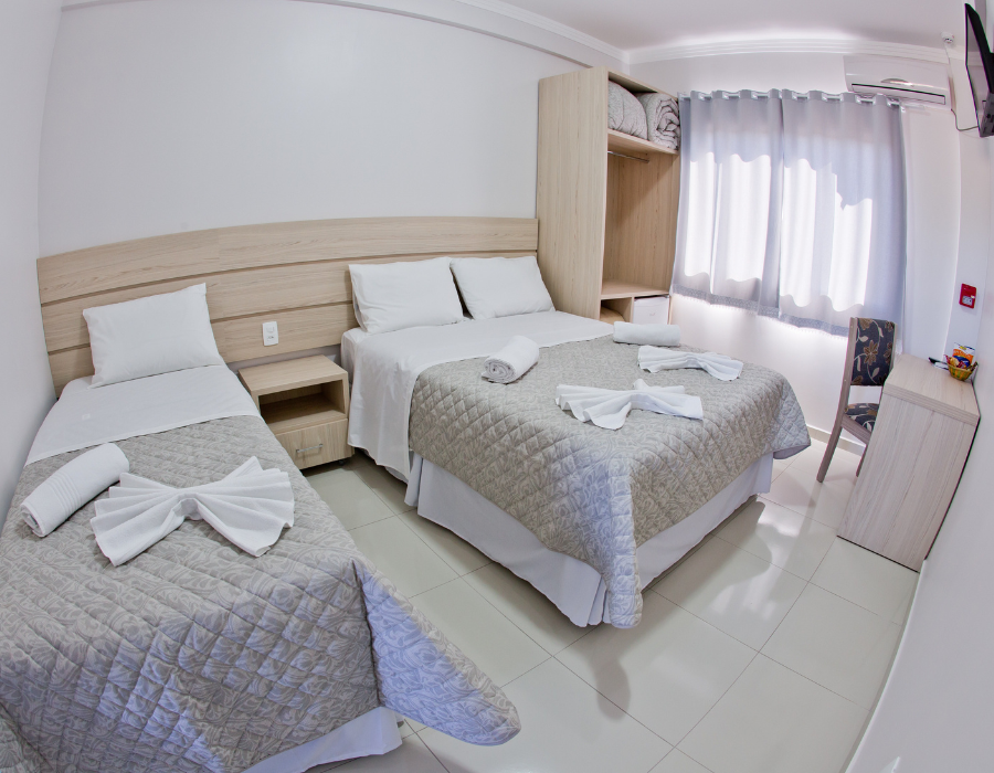 Quarto Triplo (Casal + Solteiro)